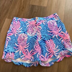 Lilly Pulitzer Buttercup Short Size L EUC no size tag